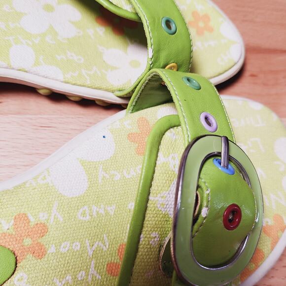 Daffodils 70s Retro Green Buckle Strap Flower Power Footbed Size EU 38 or US 7 - Picture 7 of 10